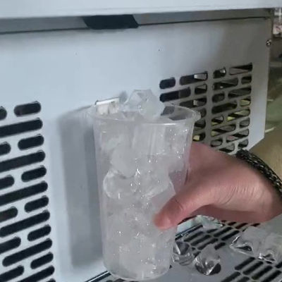 120 kg automatisch gesteuerte Eiswürfelmaschine mit anderen Eisformen und Design