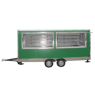 Fast-Food-Trailer in den Vereinigten Staaten mit Küchengeräten und einer kleinen mobilen Küche