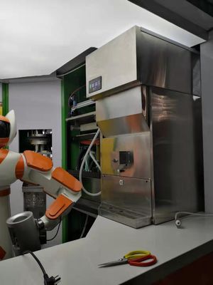 Tageskapazität 45 kg/Tag Eiswürfel-Dispenser mit automatischer Eismaschine und Mond-Eis von Chin