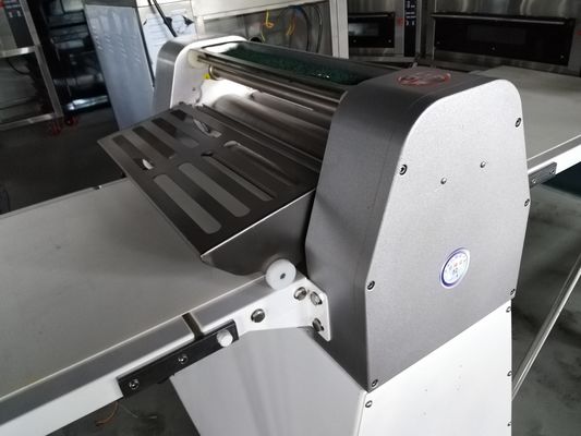 Professionelle automatische Tischtop Pizza Croissant Brotmachine für die Bäckerei