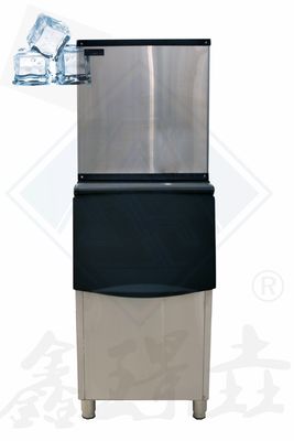 Revolutionieren Sie Ihr Fischerboot mit einer 500 kg schweren Eismaschine und einer Maschine, die Eiswürfel macht.