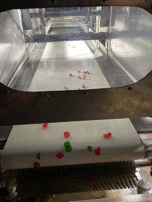 Multifunktionale Süßigkeitenziehmaschine Die perfekte Passform für die Produktion neuer Produkte