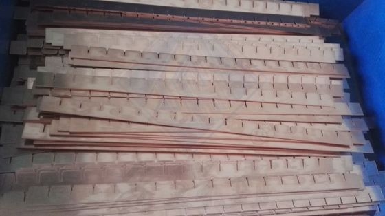 Handelsüblicher klarer Eiswürfelhersteller mit Kühlkompressor und Gewicht von 1 kg