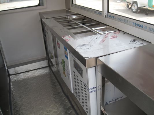 Verkauf von Nahrungsmitteln Tuk Tuk Truck Full Kitchen mobile Lebensmittelkarre mit Rädern und Nüssen Rohstoff