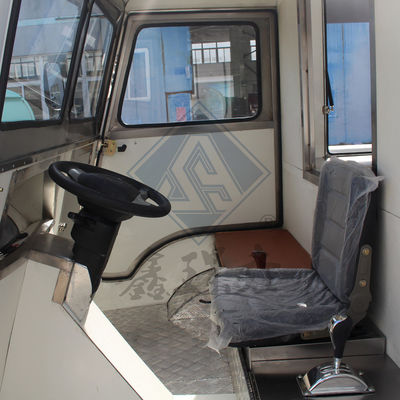 Voll ausgestattete Lebensmittelfahrzeugmaschinen zur Herstellung von Snacks, Eiscreme und Getränken unterwegs