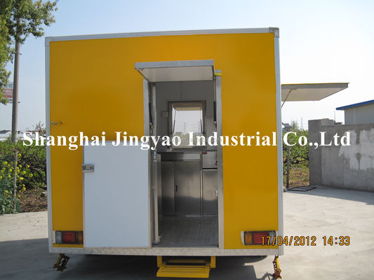 Der Eiscreme-Truck ist perfekt für das mobile Lebensmittelgeschäft.