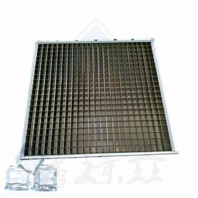 Produktion von Eis mit kommerzieller Würfel-Eismaschine und 21*23-Industriedampfer