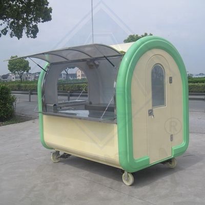 Outdoor mobile Lebensmittelfahrzeuge Funktion Verkauf von Snackmaschinen Funktion Lieferung von Lebensmitteln