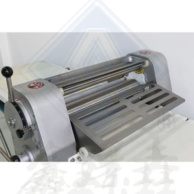 Maschinen für Bäckereien Ausrüstung Handelsmaschine für die Zubereitung von Teigplatten
