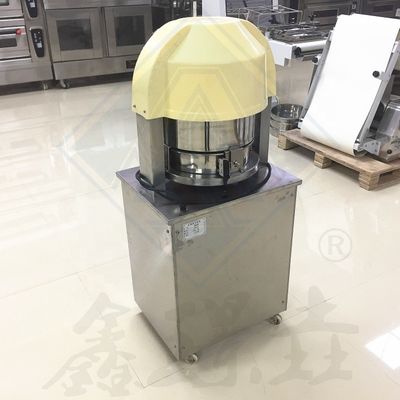 Verbesserung der Brotproduktion in Bäckereien mit Milchteigteiler und -runder