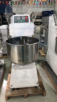 490X390X695mm 10l 15l 20l 30l Planetenzentrifugalmischer für Backkuchen in Pakistan verkaufen