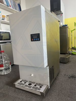 Kühlweg Luftkühlwürfel Eiswürfelmacher Industrielle 120 kg Eismaschine Automatisch