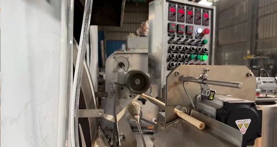 Hohe Produktivität Einfach zu bedienen Weizenmehl Kekse Eier Rollen Maschine Produktionslinie