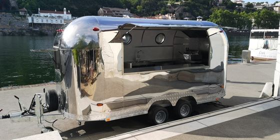 2300*1750*2100mm Nahrungsmittelwagen Anhänger Snackmaschinen 350kg mobile Nahrungsmittel Wending Anhänger