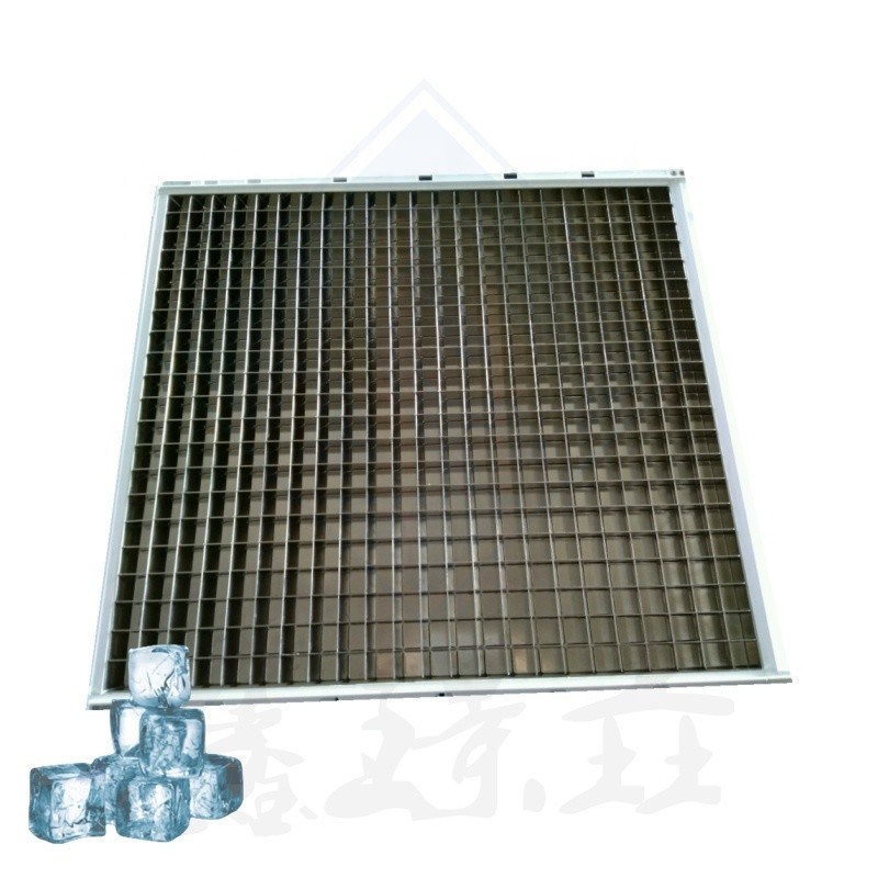 Produktion von Eis mit kommerzieller Würfel-Eismaschine und 21*23-Industriedampfer