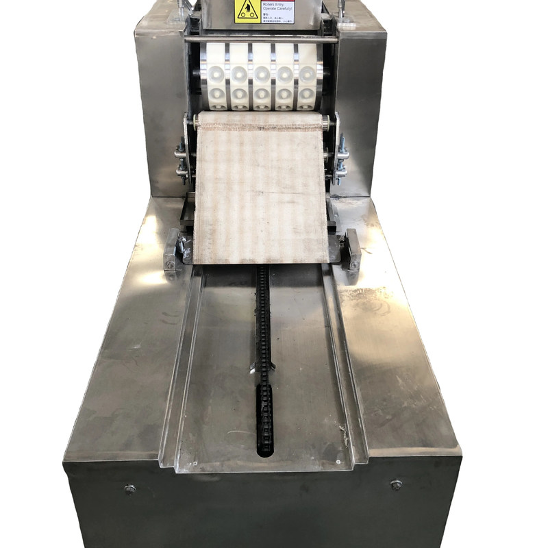 Automatische Keksmaschine für Wasserprodukte an einer Einzeltreffen-Bäckerei