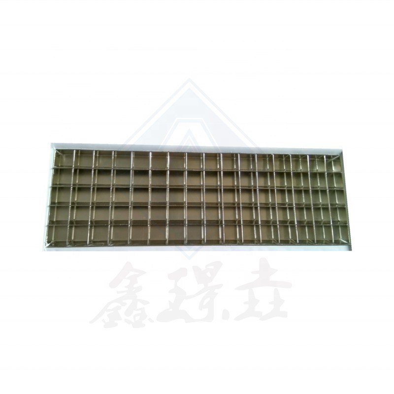 Industrieller Eiswürfelhersteller mit einer Kapazität von 90 kg/Tag und Emerson-Kompressor in Betrieb