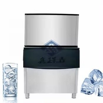 Eiswürfelmaschine für Lebensmittelgeschäfte 22*22*22mm Eisgröße und automatische Funktion